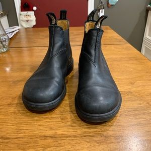 COPY - Blundstone boots size 3 or 6 US.